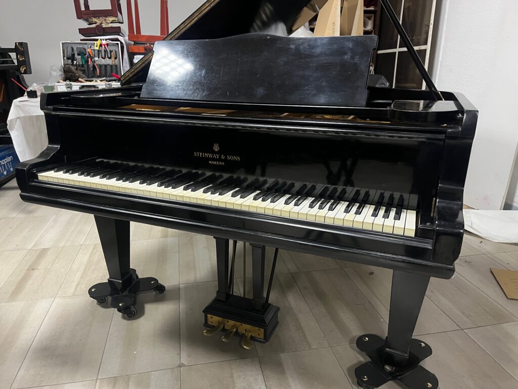 STEINWAY MOD A