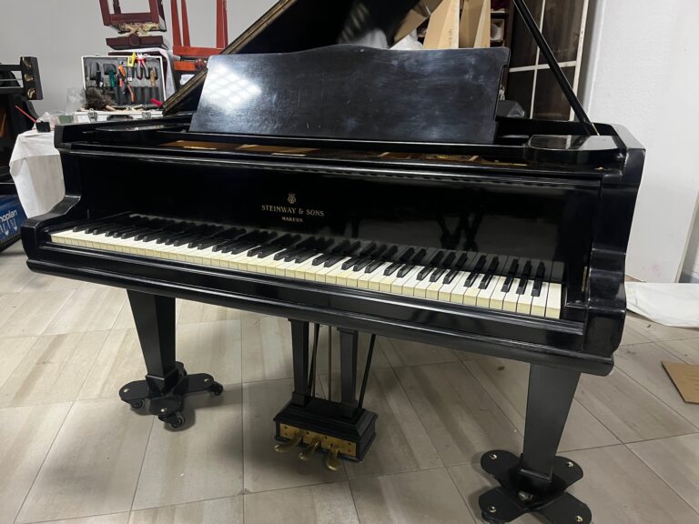 STEINWAY MOD A